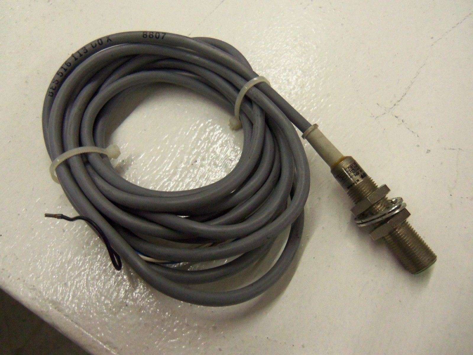BALLUFF BES 516-113-D0X *USED*