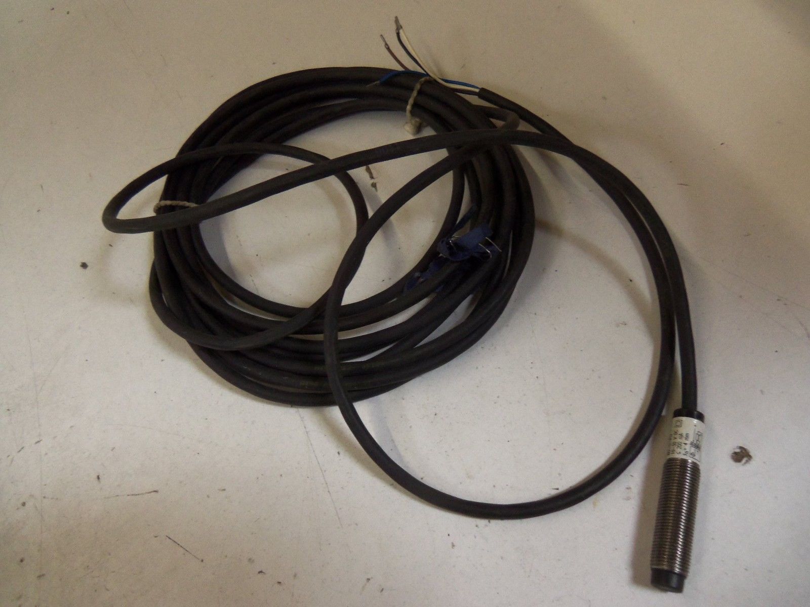 BALLUFF BES 516-131-B0-C-PU *USED*