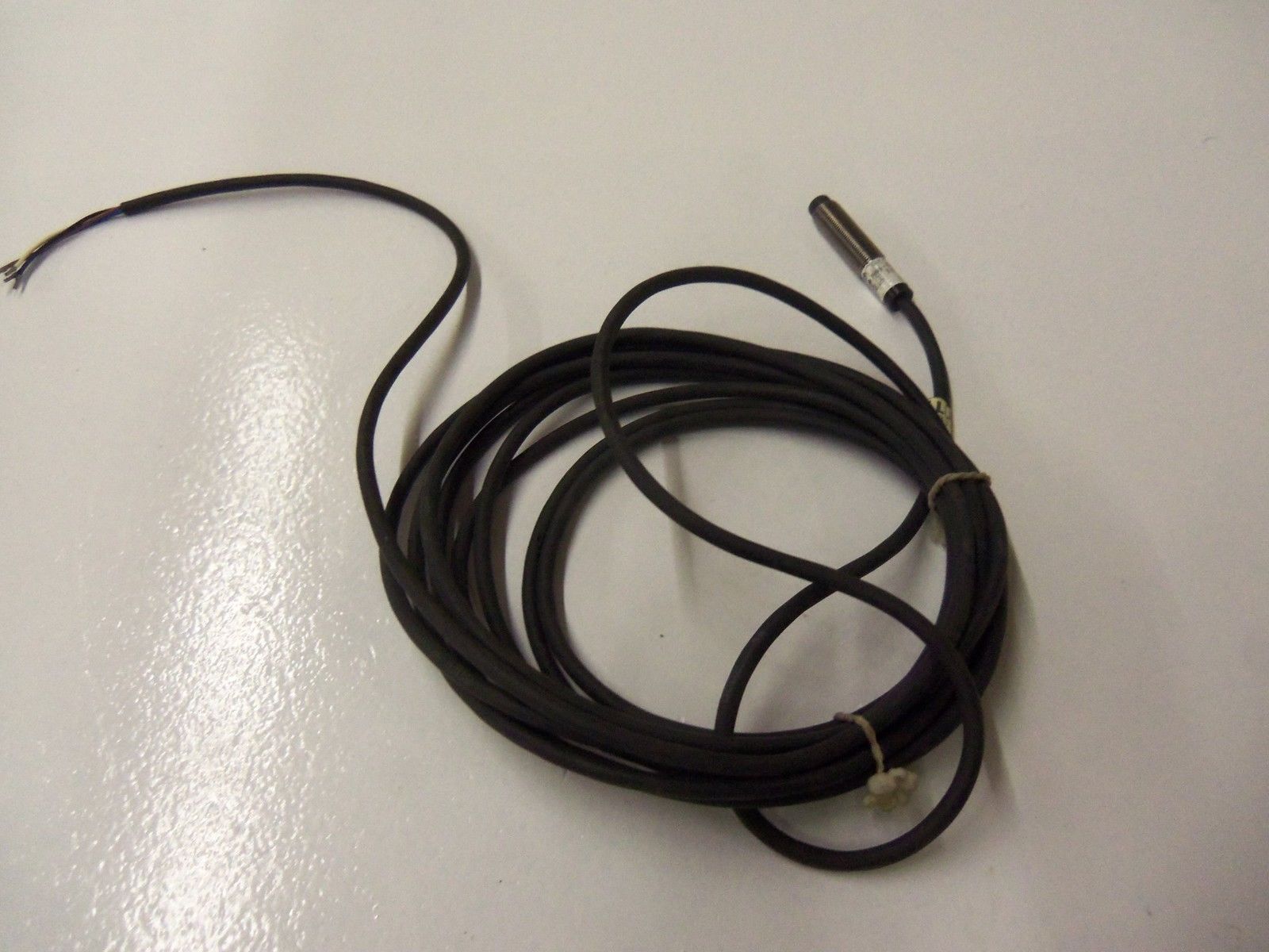 BALLUFF BES 516-131-BO-C-P-U *USED*