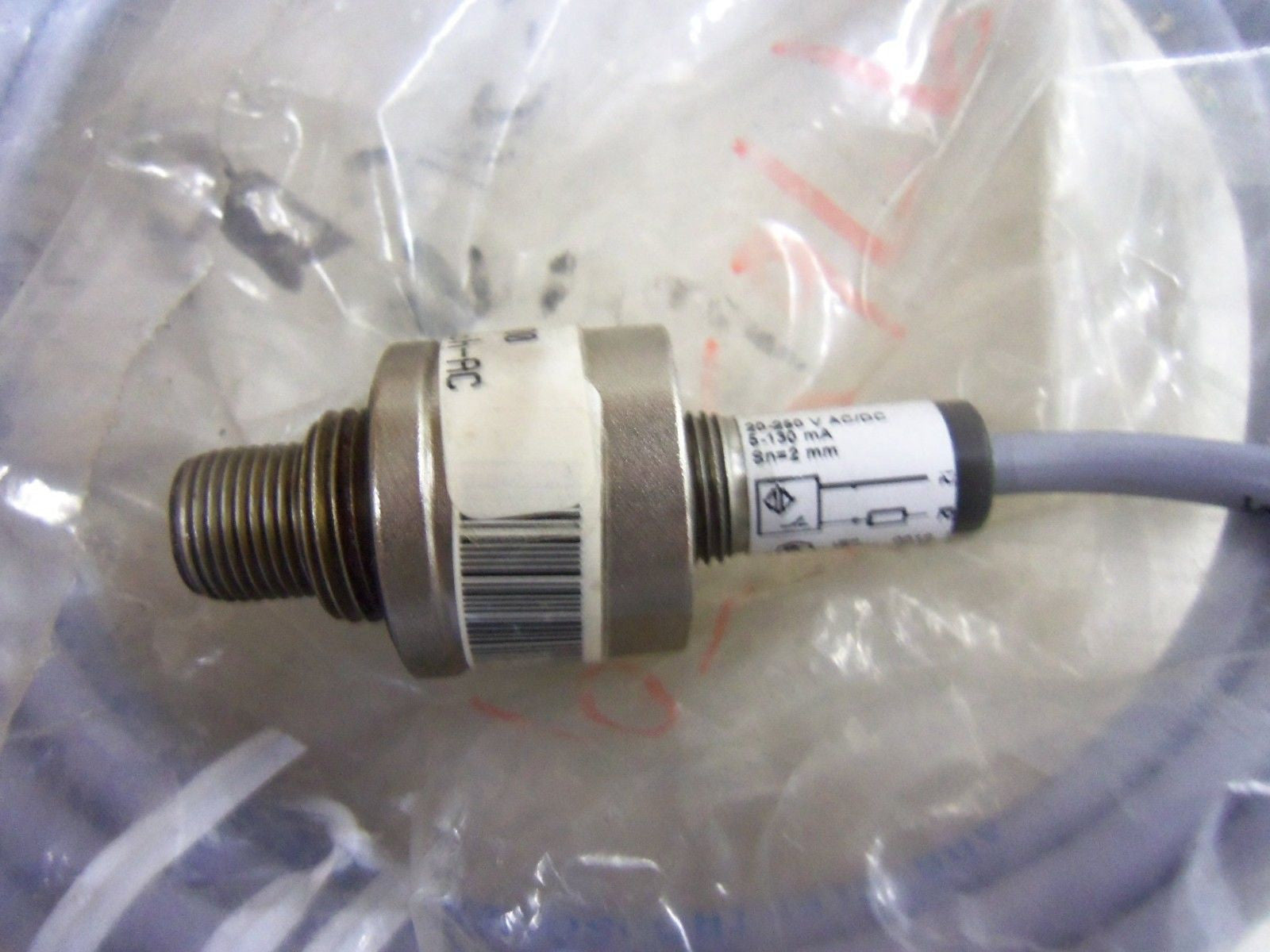 BALLUFF BES516-207-BO-E-03 PROXIMITY SENSOR *USED*