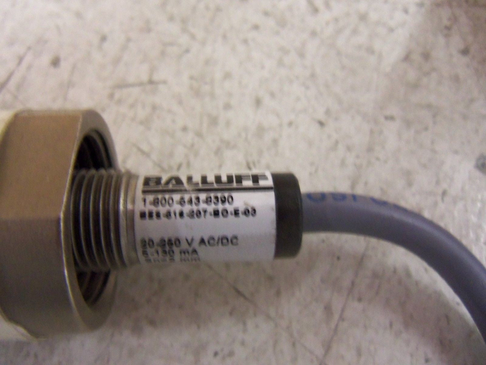 BALLUFF BES516-207-BO-E-03 PROXIMITY SENSOR *USED*