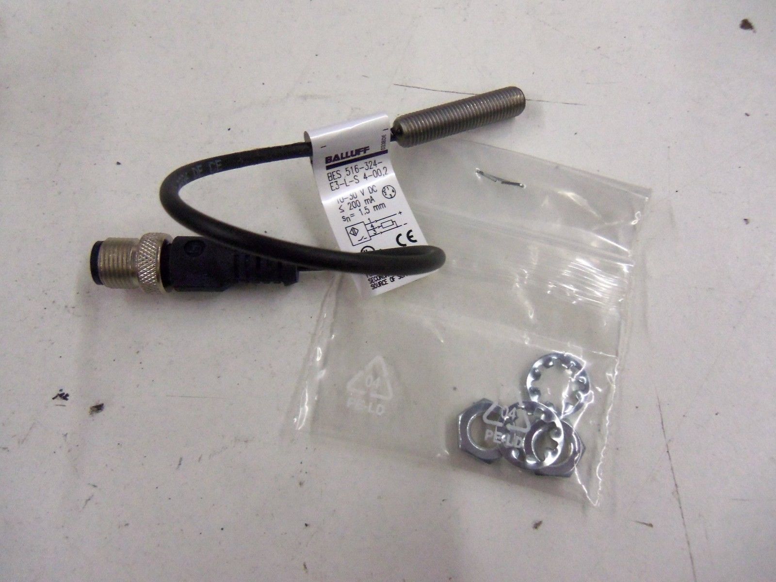 BALLUFF BES 516-324-E3-L-S4-00,2 *NEW IN BOX*