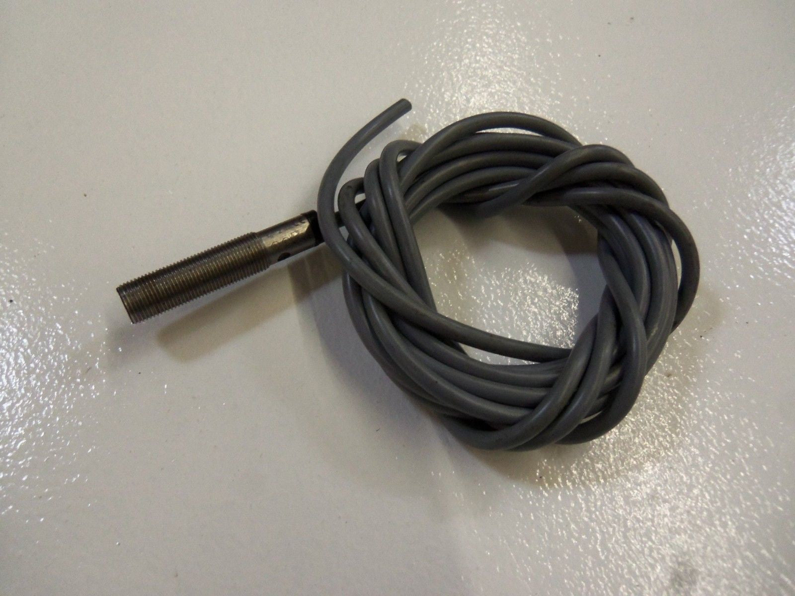 BALLUFF BES516-325-BO-C PROXIMITY SWITCH *USED*