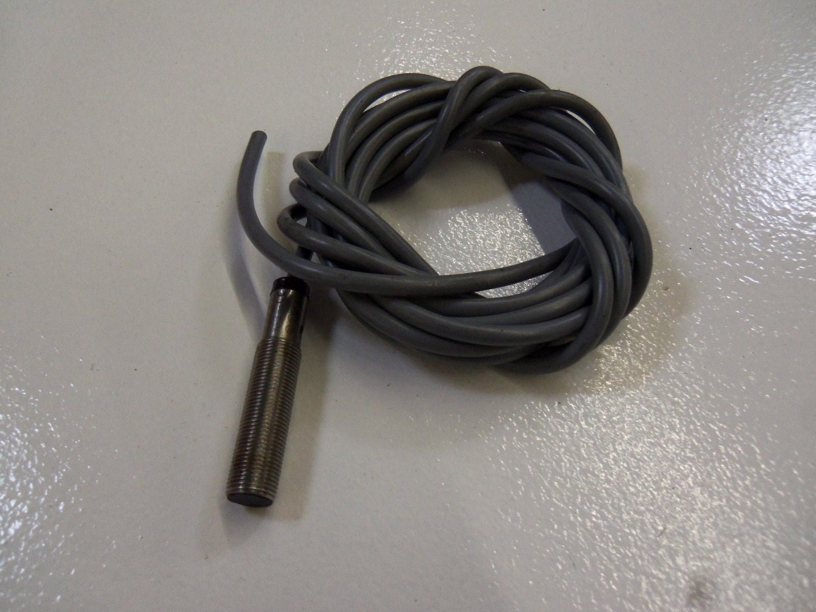 BALLUFF BES516-325-BO-C PROXIMITY SWITCH *USED*