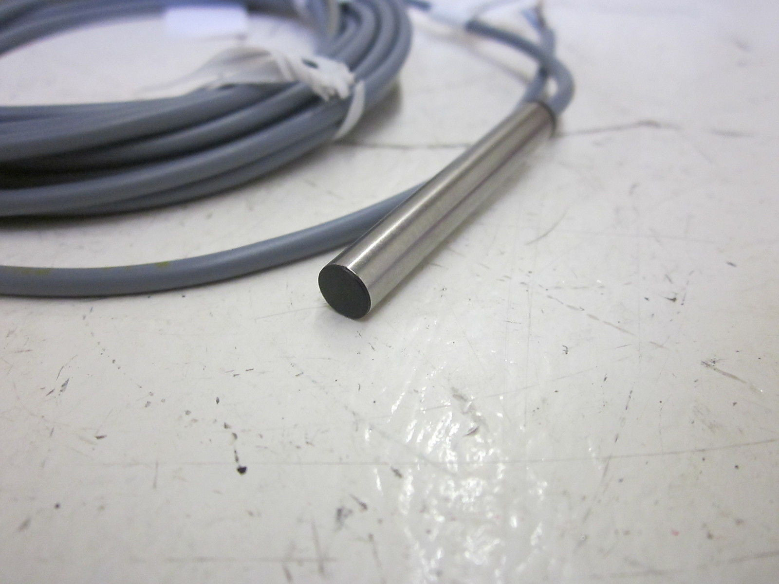 BALLUFF BES 516-371-EO-C PROXIMITY SENSOR 10-30VDC *USED*