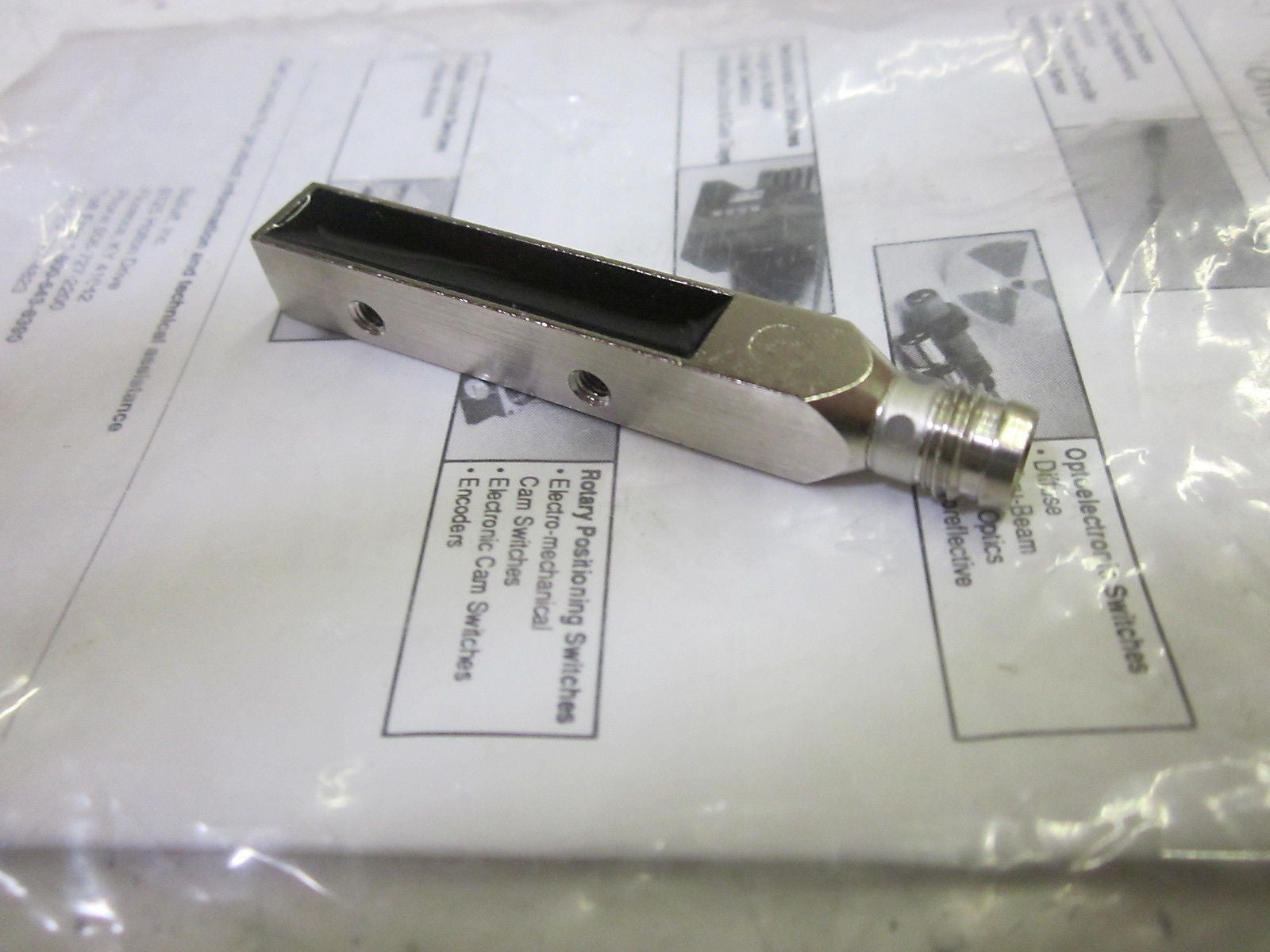 BALLUFF BES 516-371-G-E5-C-S49 INDUCTIVE SENSOR 10-30VDC *NEW IN A FACTORY BAG*