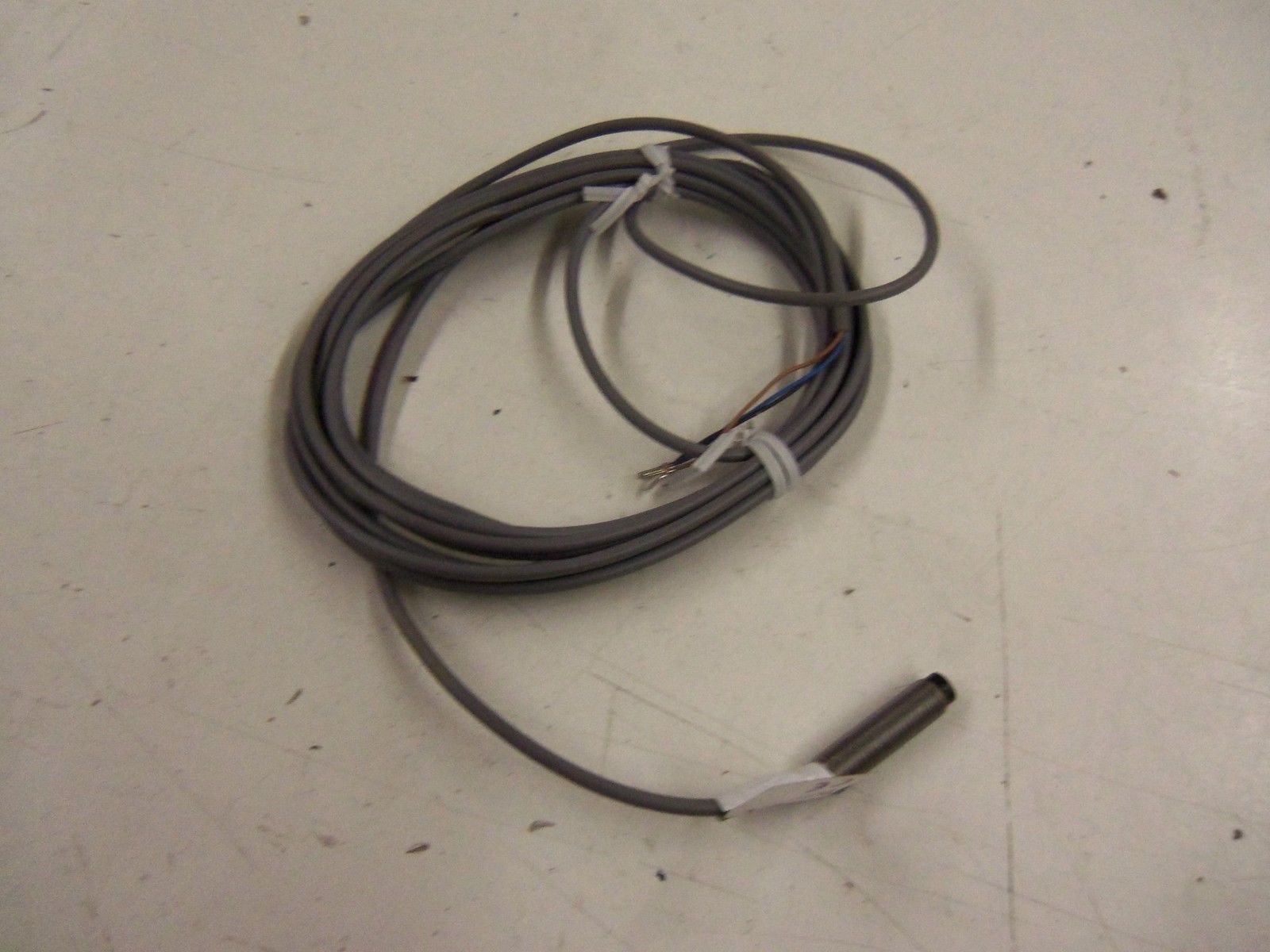 BALLUFF BES 516-384-E4-C-03 *USED*