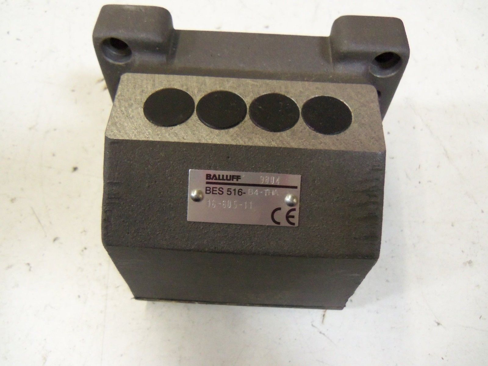 BALLUFF BES 516-B4-THA *NEW NO BOX*