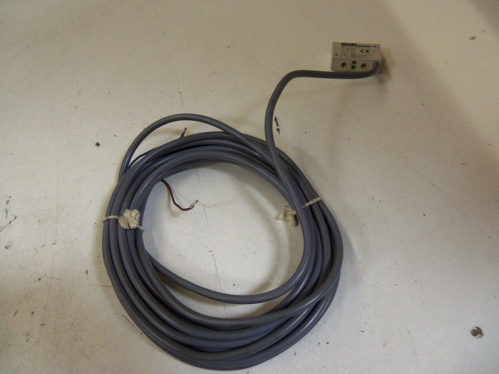 BALLUFF BES 517-345-M1-Y *USED*