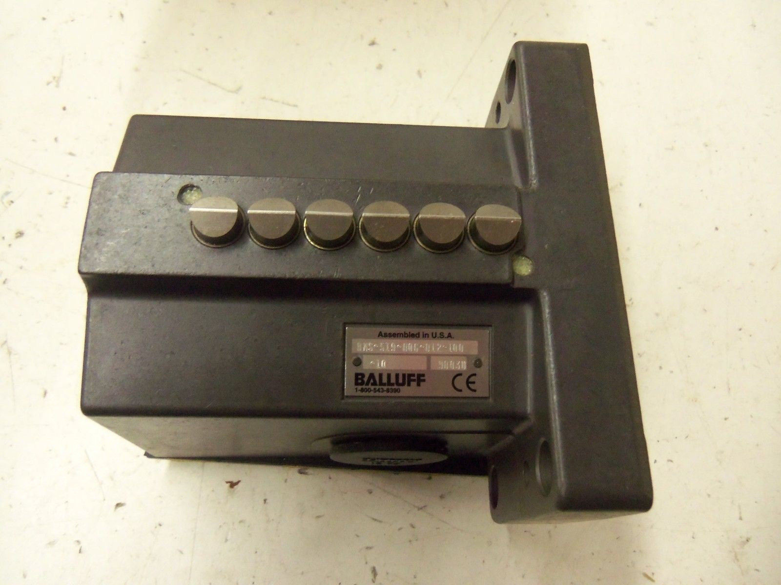 BALLUFF BNS-519-D06-D12-100-10  *NEW IN BOX*