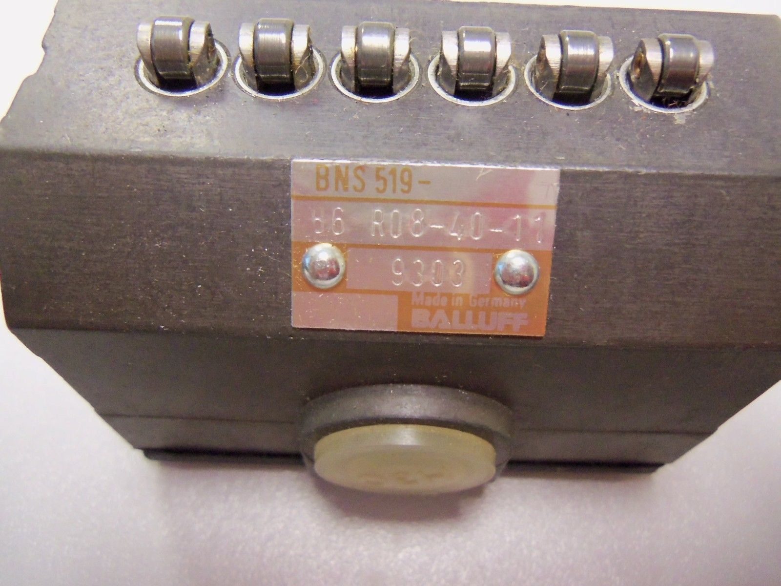 BALLUFF BNS 519-86 R08-40-11 *NEW NO BOX*
