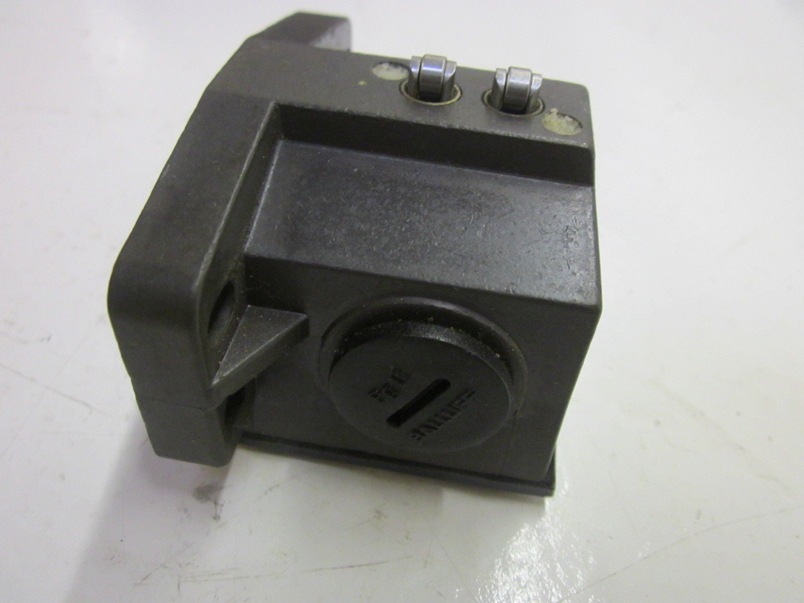 BALLUFF BNS 519-B2-R10-46-13  *USED*
