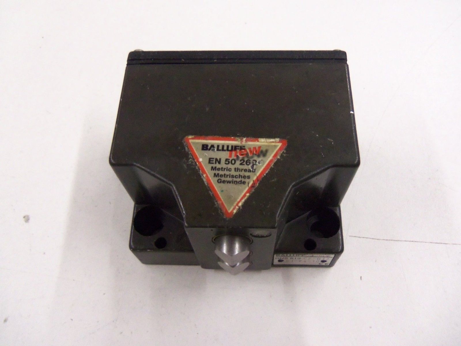 BALLUFF BNS 819-C2-012-61-24-10 *USED*
