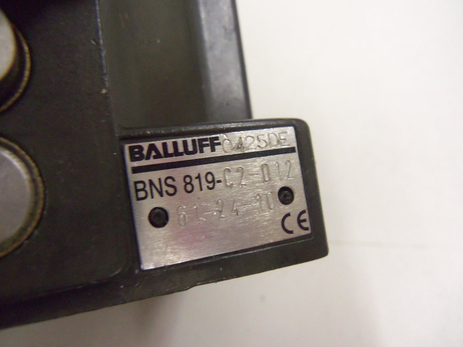 BALLUFF BNS 819-C2-012-61-24-10 *USED*