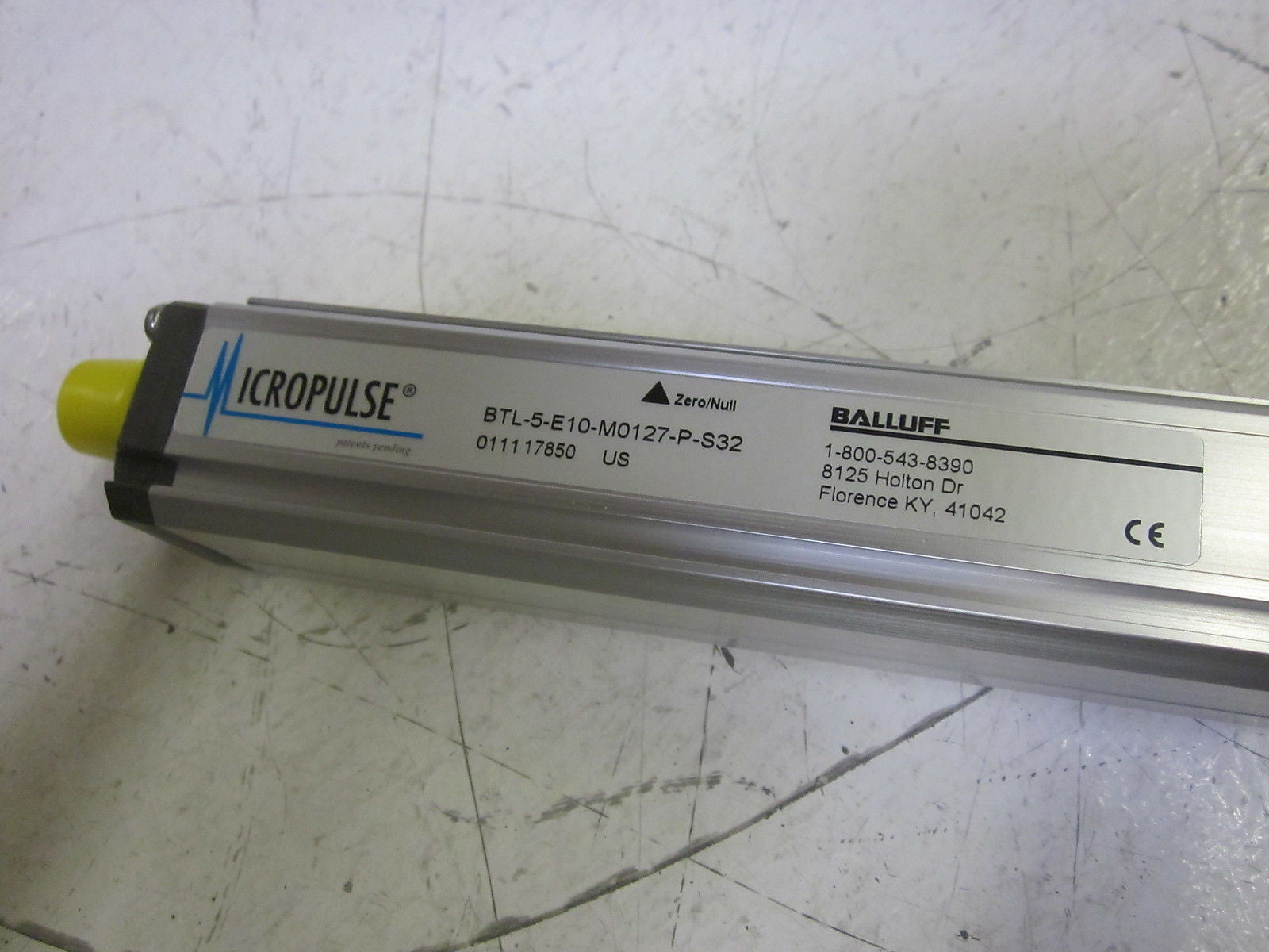 BALLUFF BTL-5-E10-M0127-P-S32 TRANSDUCER  *NEW IN BOX*