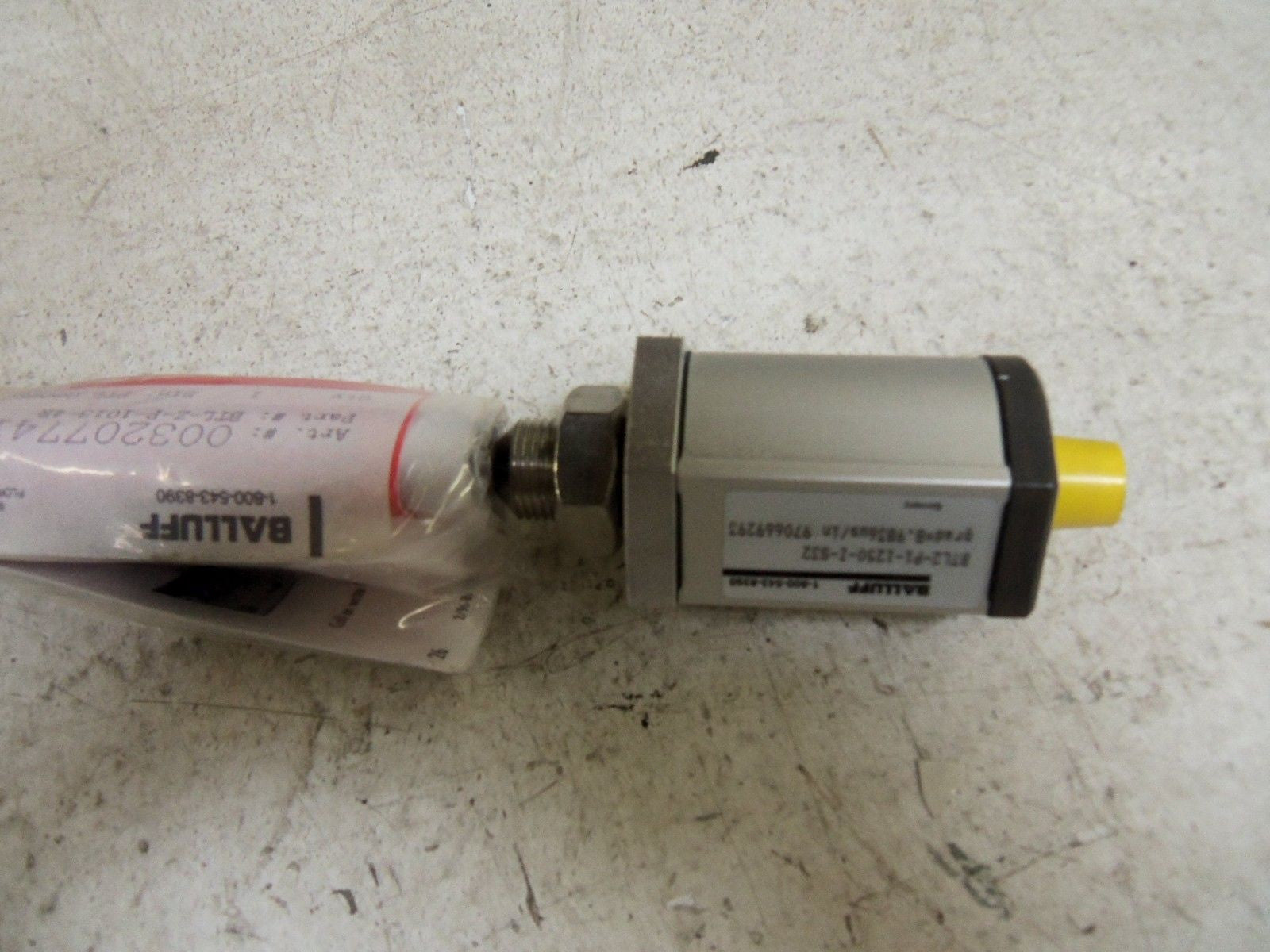 BALLUFF BTL2-P1-1250-Z-S32 TRANSDUCER *USED*