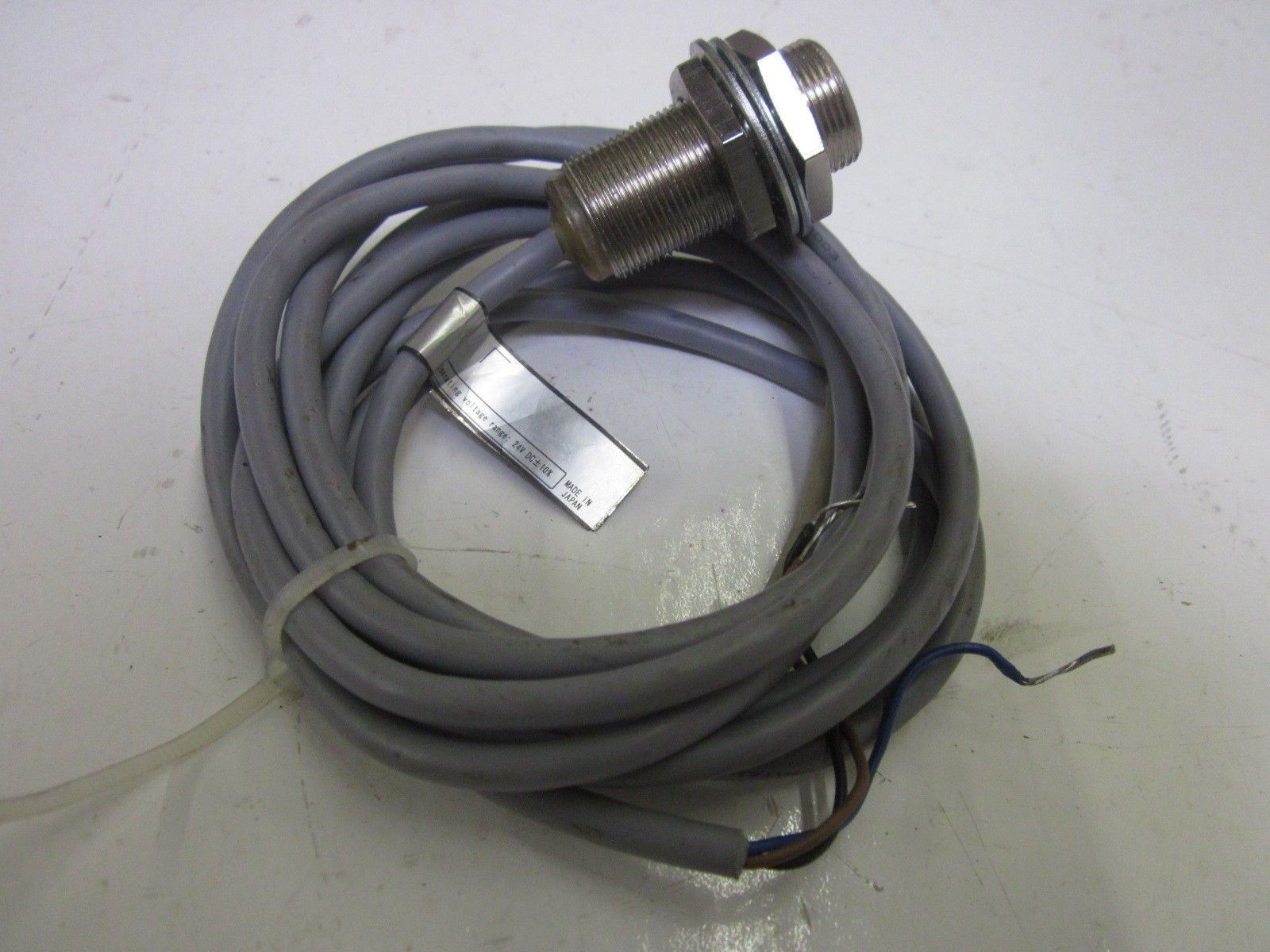 BALLUFF C302100101 *NEW NO BOX*