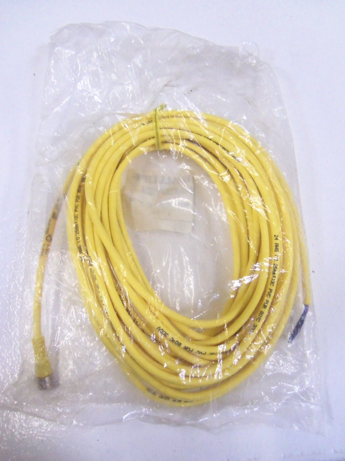 BALLUFF  C49ANE00PY100M  CABLE *NEW IN BAG*