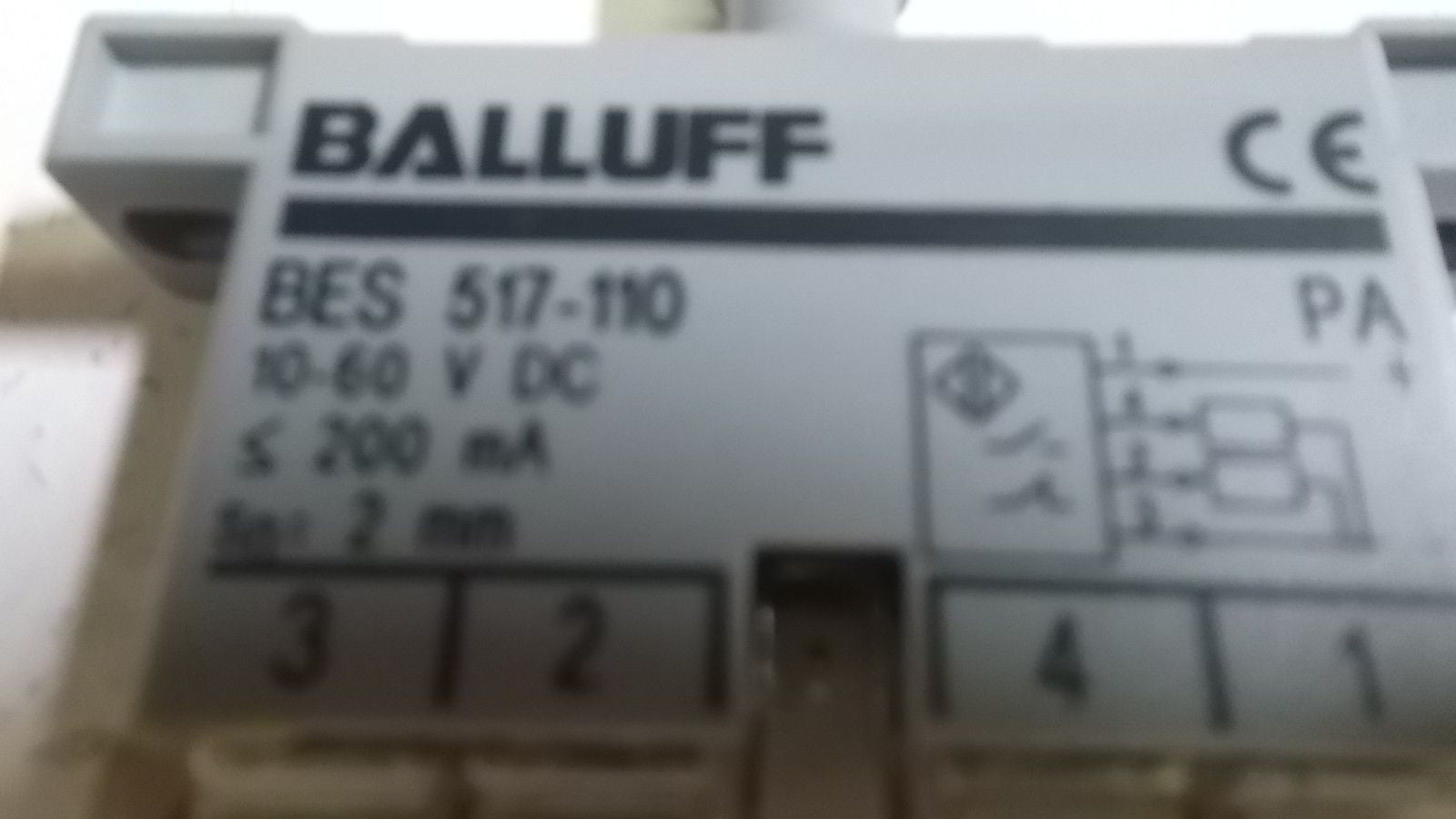 BALLUFF INDUCTIVE SWITCH  BES517-110 *USED*