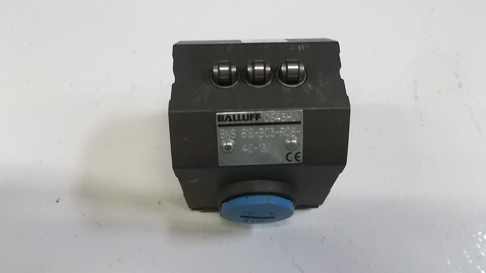 BALLUFF SWITCH BNS 819-B03-R08-40-13 *USED*