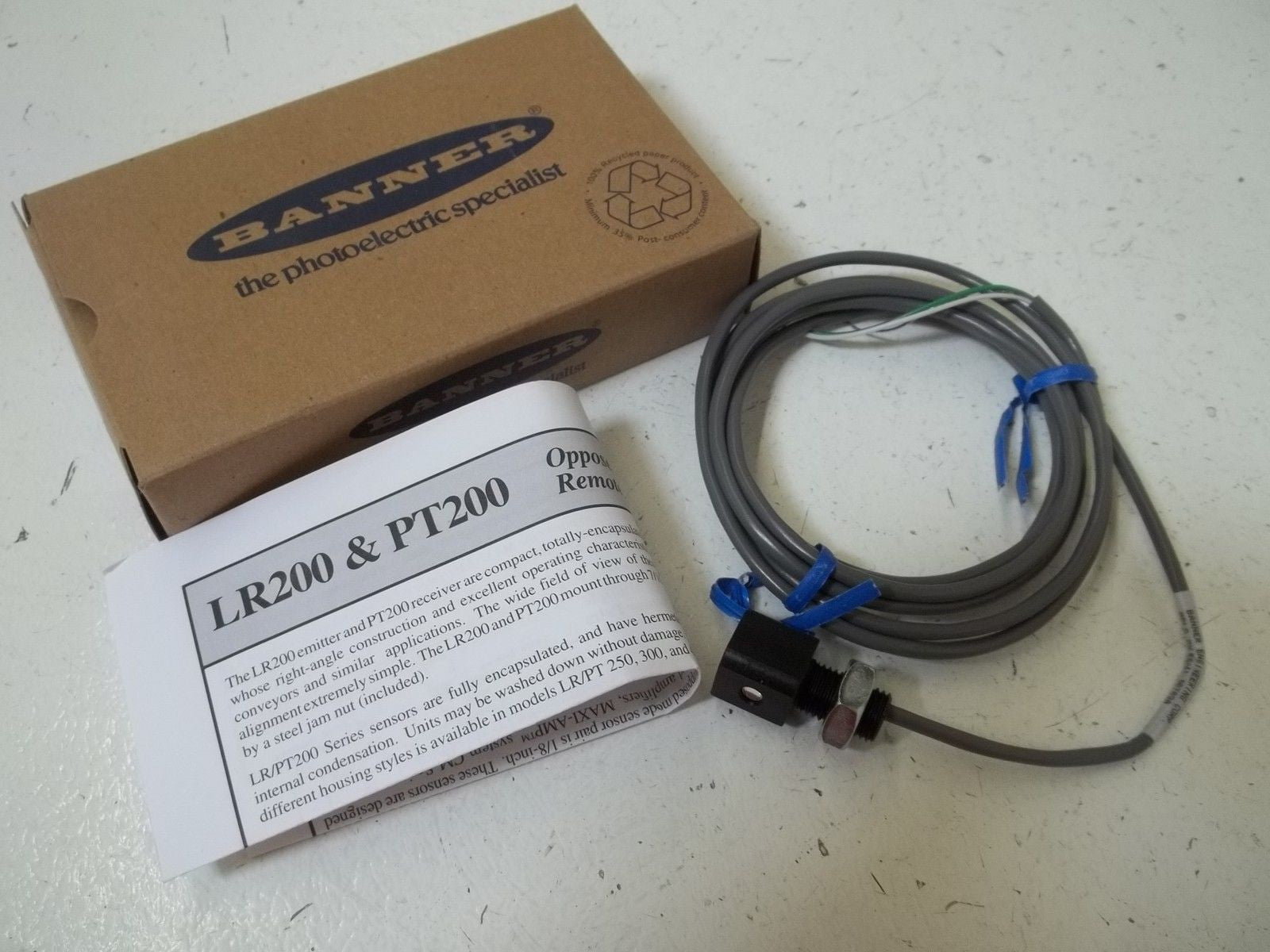BANNER ENGINEERING LR200 PHOTO SENSOR *NEW IN BOX*