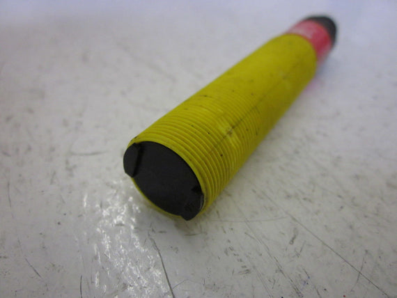 BANNER ENGINEERING S18RW3FF50Q1 *NEW NO BOX*