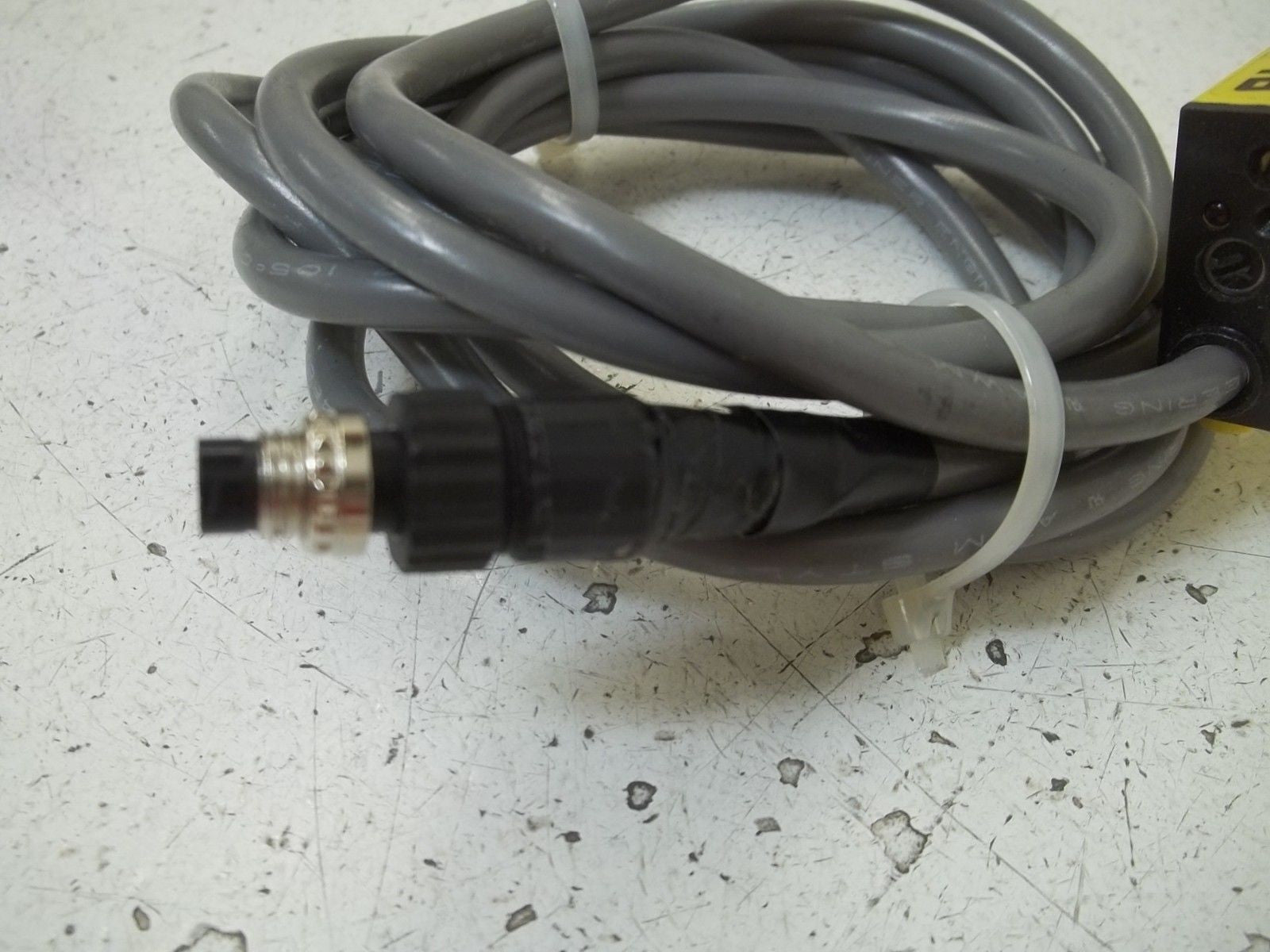 BANNER ENGINEERING SM312FV PHOTOELECTRIC SENSOR *USED*