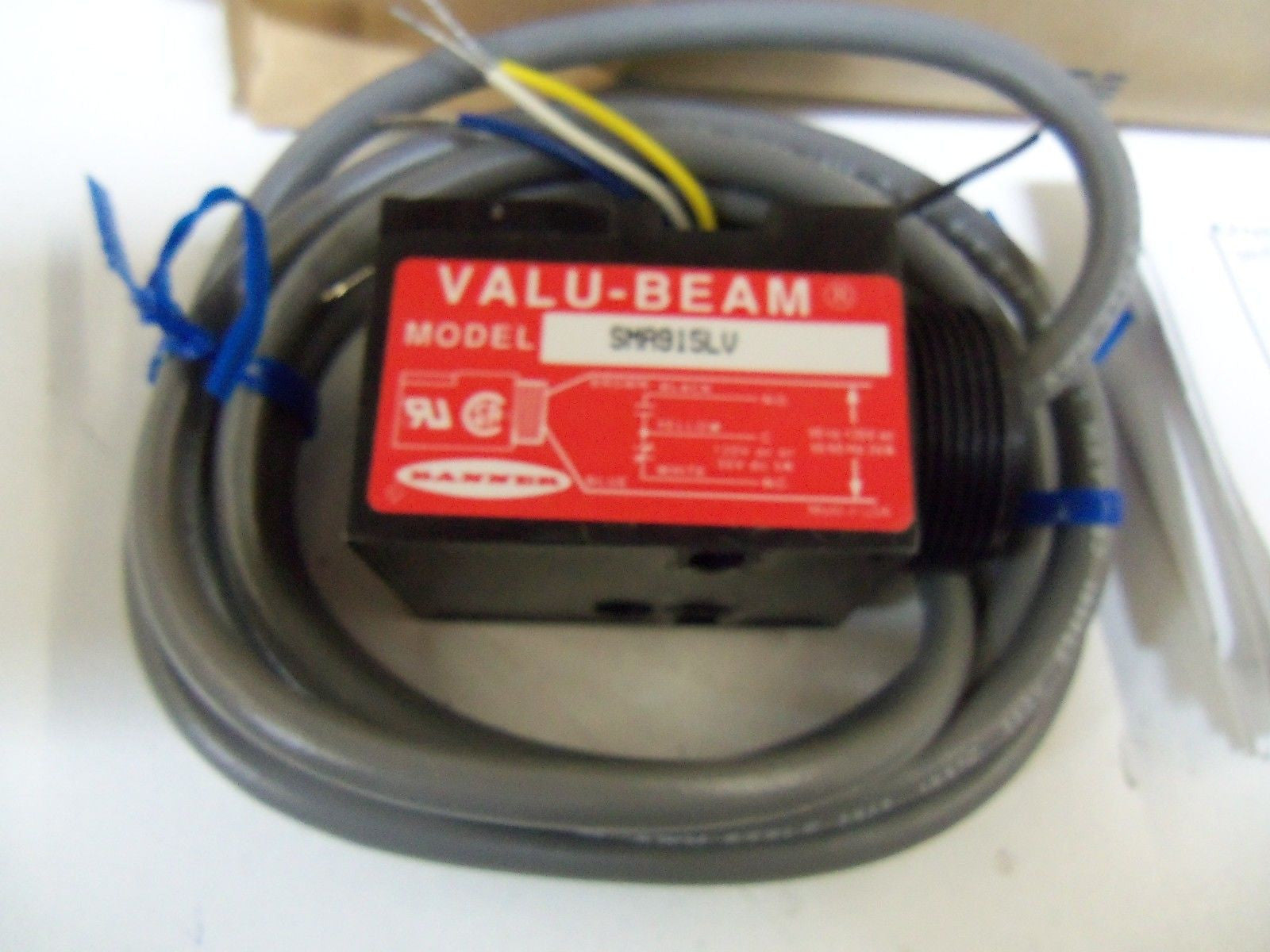 BANNER ENGINEERING SMA915LV PHOTOELECTRIC SENSOR *NEW IN BOX*