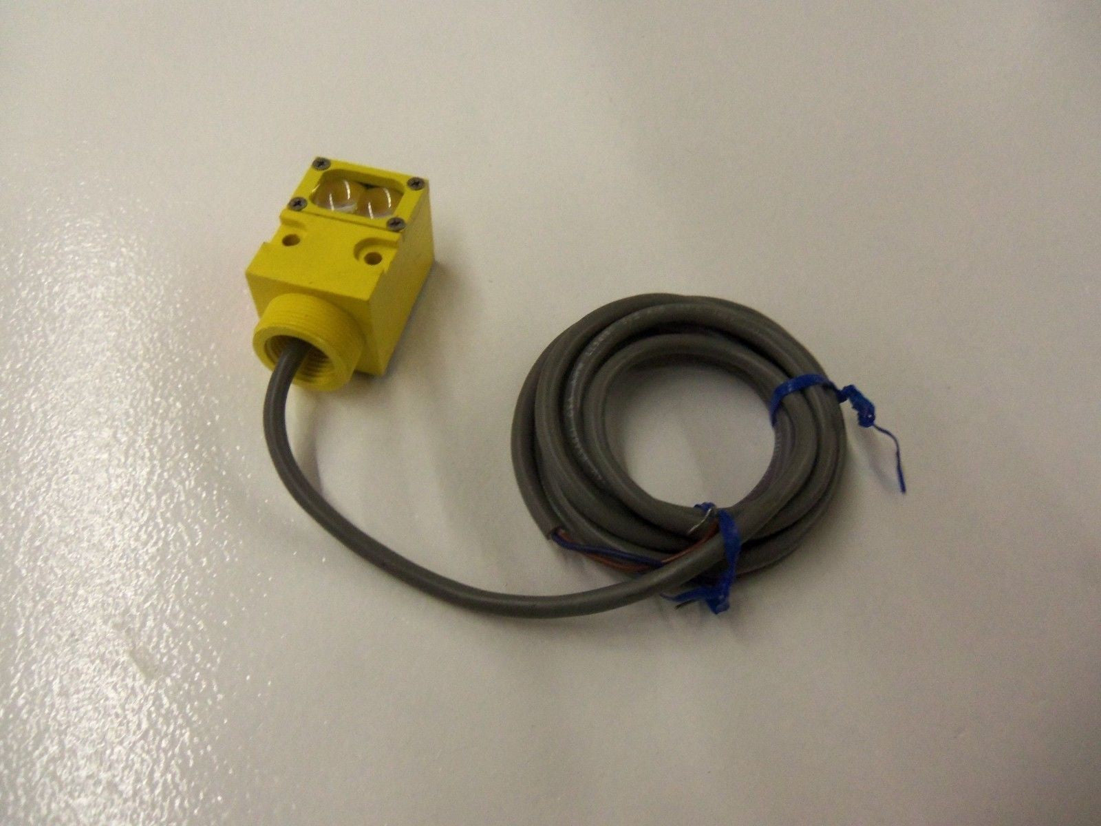 BANNER ENGINEERING VALU-BEAM SMA91E PHOTOELECTRIC EMITTER *USED*
