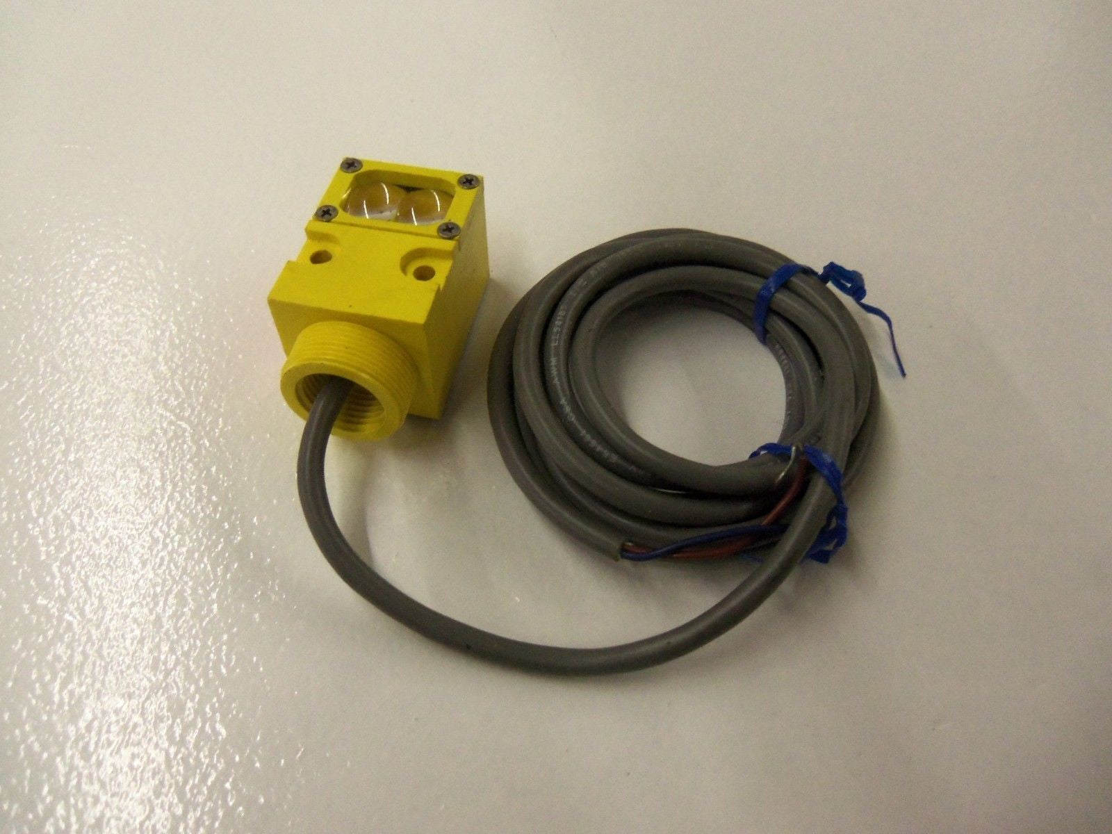 BANNER ENGINEERING VALU-BEAM SMA91E PHOTOELECTRIC EMITTER *USED*