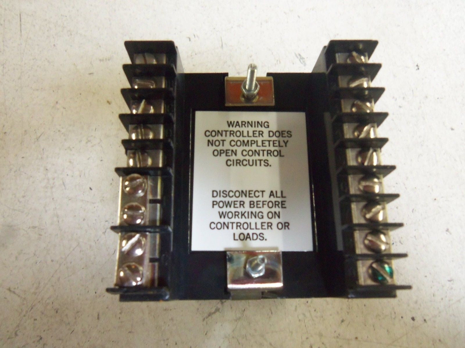 BARBER-COLMAN 121L TEMPERATURE CONTROLLER *USED*