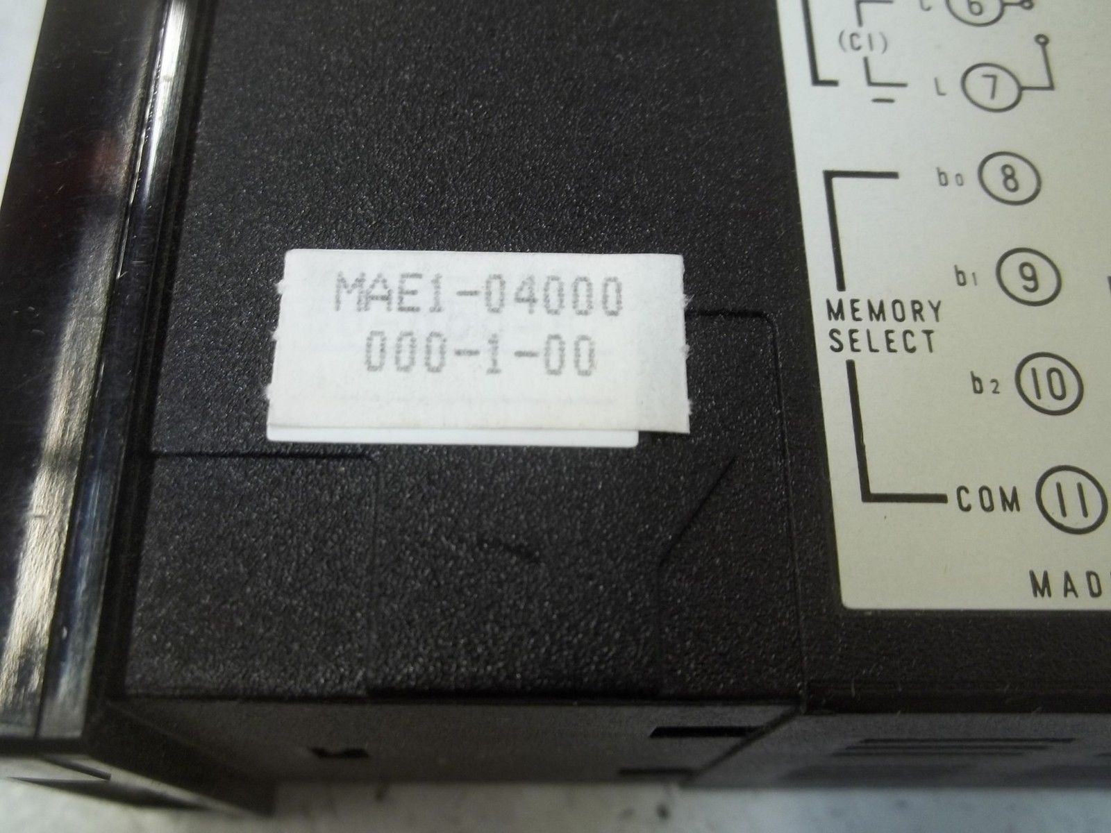 BARBER-COLMAN MAE1-04000-000-1-00 TEMPERATURE CONTROL *NEW IN BOX*