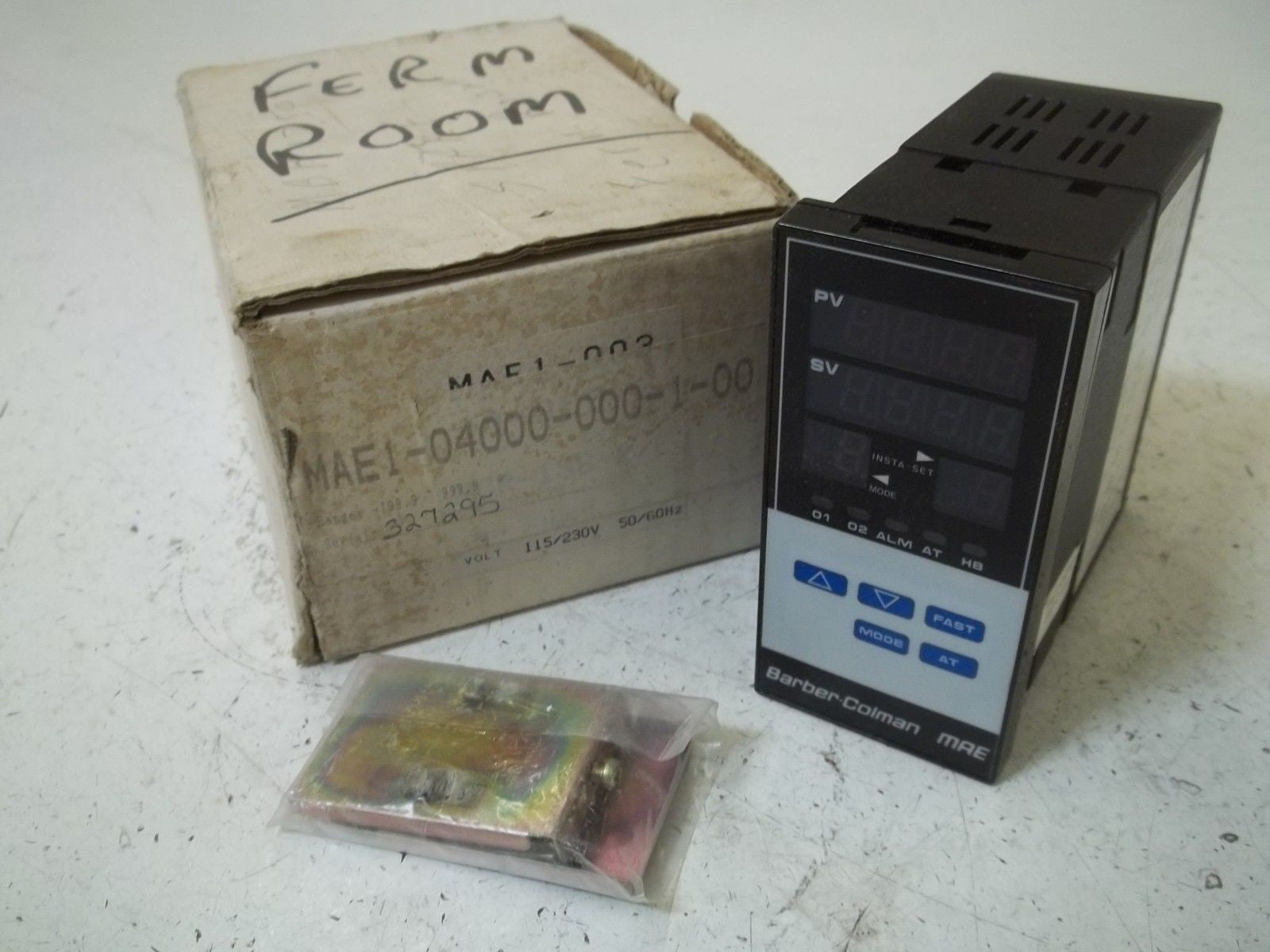 BARBER-COLMAN MAE1-04000-000-1-00 TEMPERATURE CONTROL *NEW IN BOX*