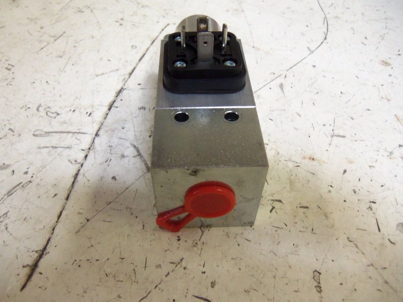 BARKSDALE 0417-097  8231-PL1-V-EXI *NEW NO BOX*
