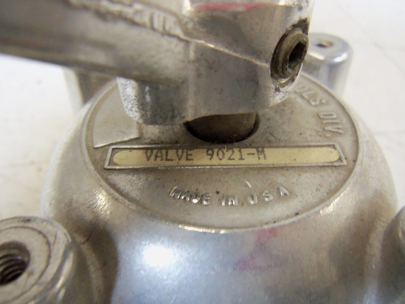 BARKSDALE 9021-M CONTROL VALVE *USED*