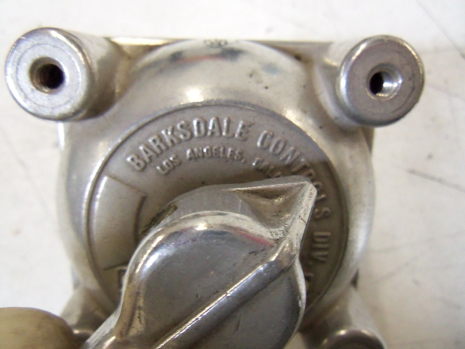 BARKSDALE 9021-M CONTROL VALVE *USED*