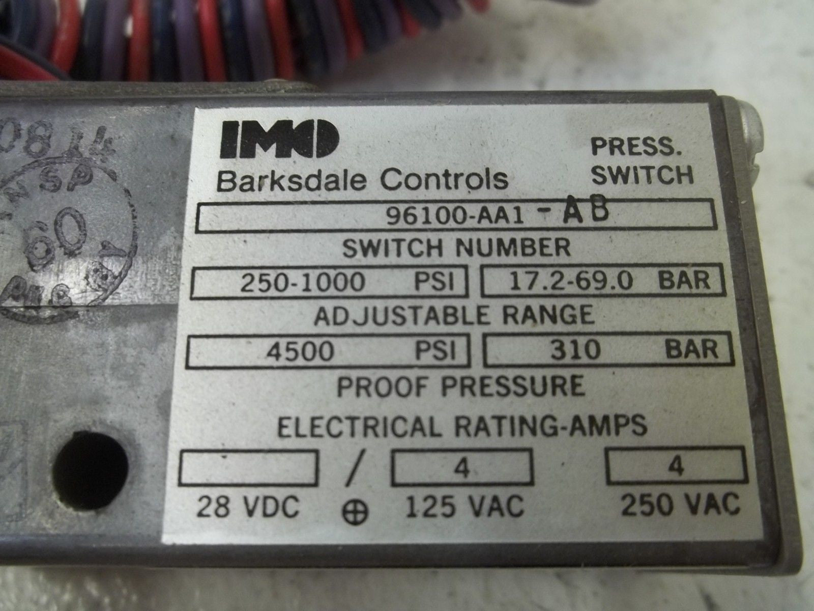 BARKSDALE 96100-AA1-AB PRESSURE SWITCH 250-1000PSI *NEW NO BOX*