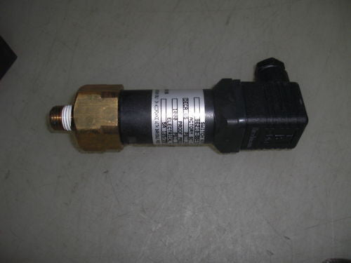 BARKSDALE 96210-BB4-S0074 PRESSURE SWITCH *NEW NO BOX*