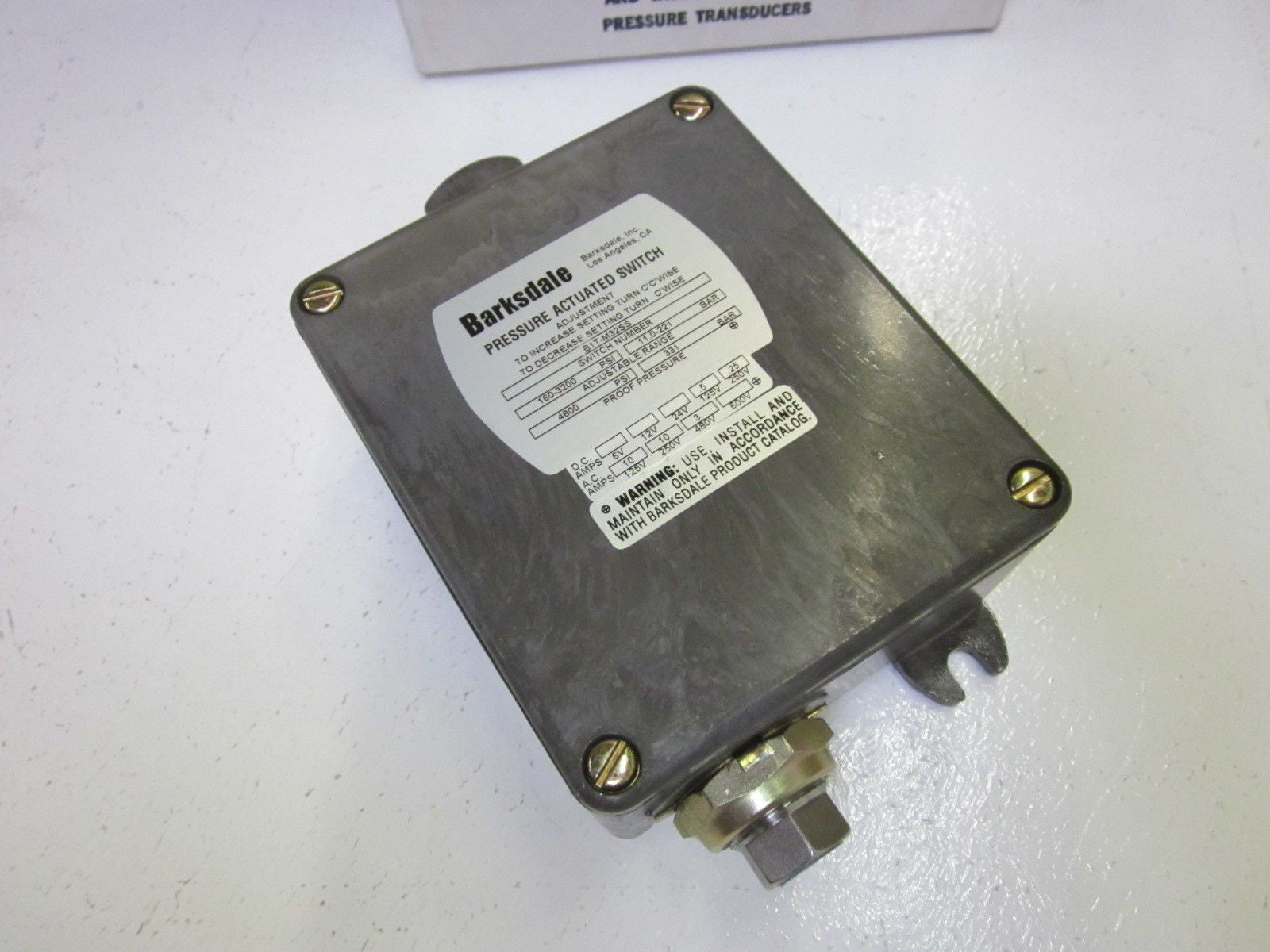 BARKSDALE B1T-M32SS PRESSURE ACTUATED SWITCH *NEW IN BOX*
