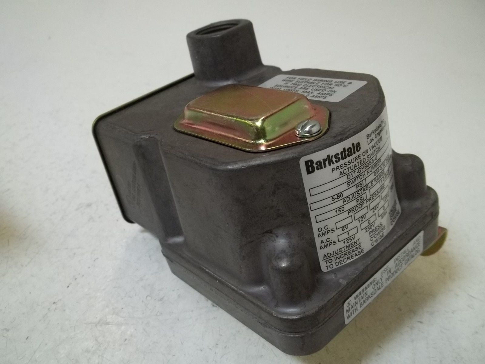 BARKSDALE DIT-GH80SS-U PRESSURE OR VACUUM ACTUATED SWITCH *NEW IN BOX*