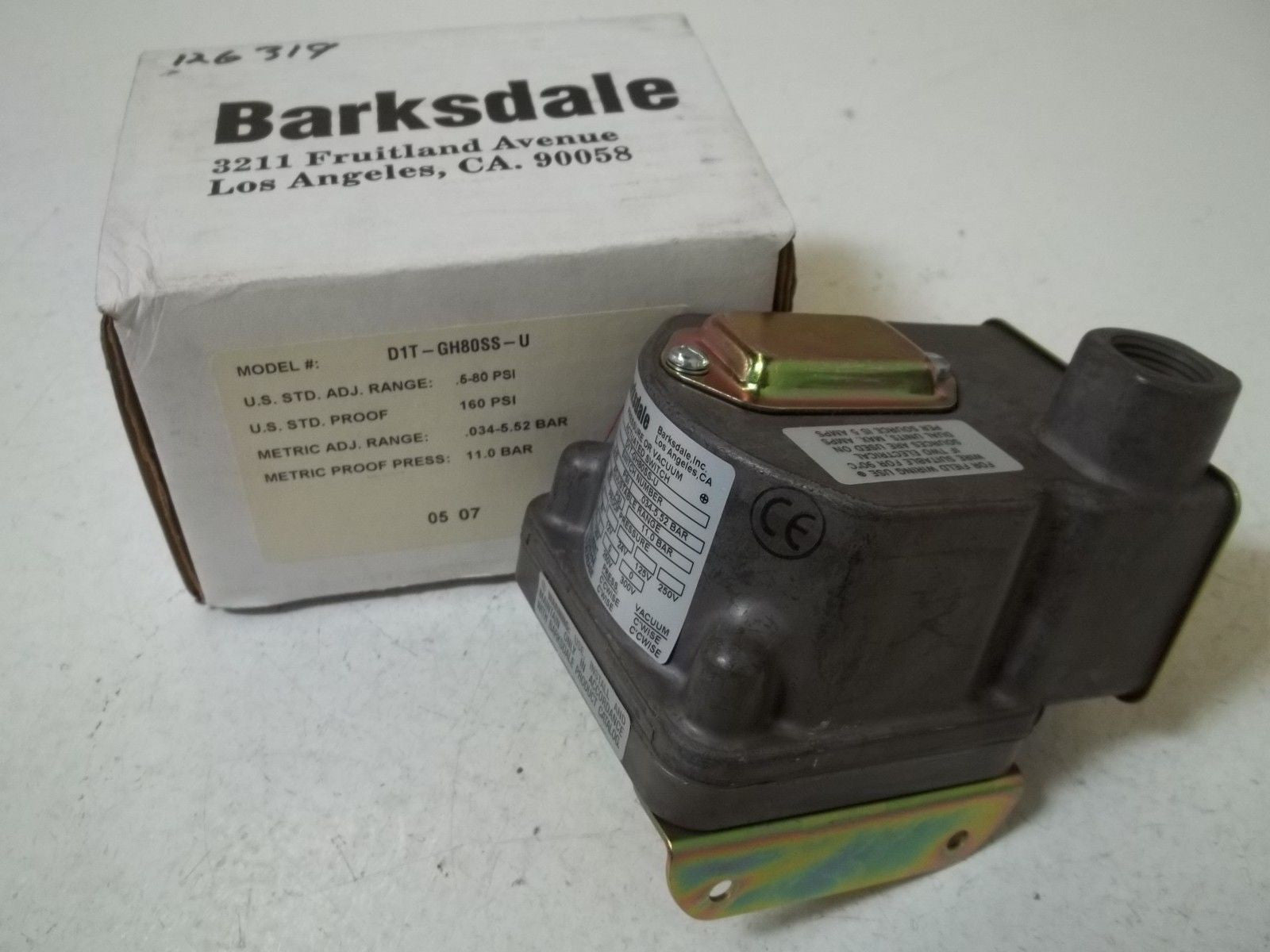 BARKSDALE DIT-GH80SS-U PRESSURE OR VACUUM ACTUATED SWITCH *NEW IN BOX*