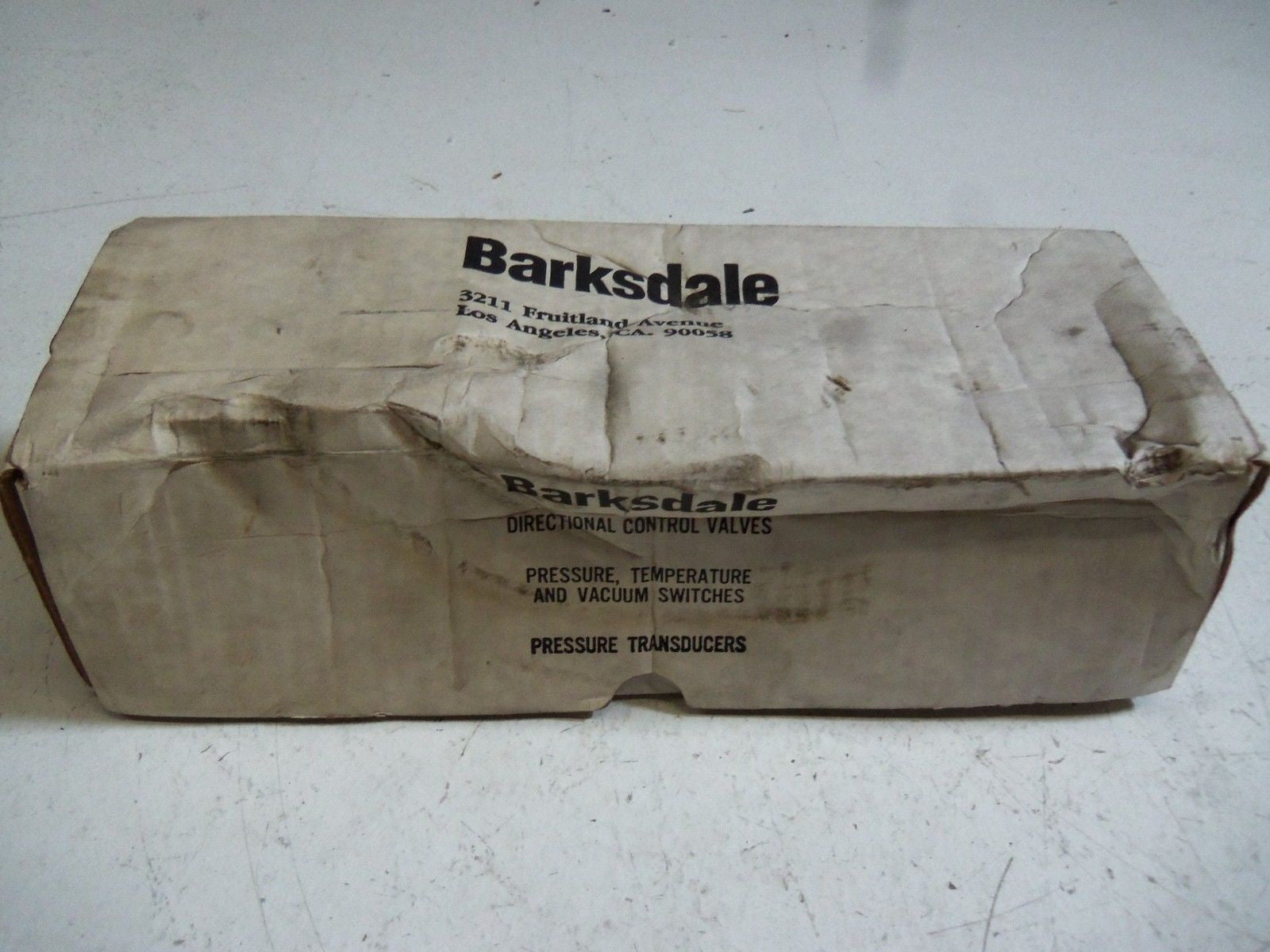 BARKSDALE L2H-M202-WS TEMPERATURE SWITCH *NEW IN BOX*