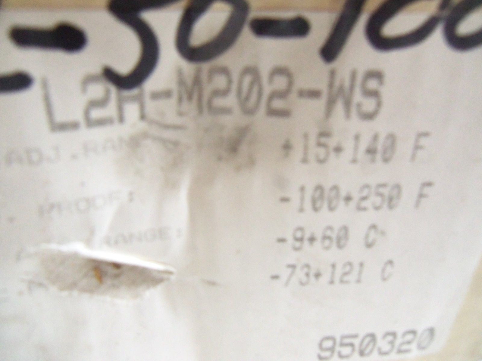 BARKSDALE L2H-M202-WS TEMPERATURE SWITCH *NEW IN BOX*