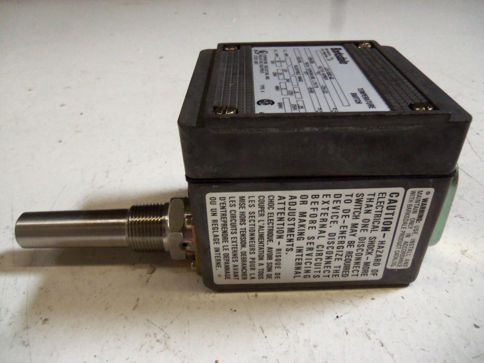 BARKSDALE L2H-M202-WS TEMPERATURE SWITCH *NEW IN BOX*