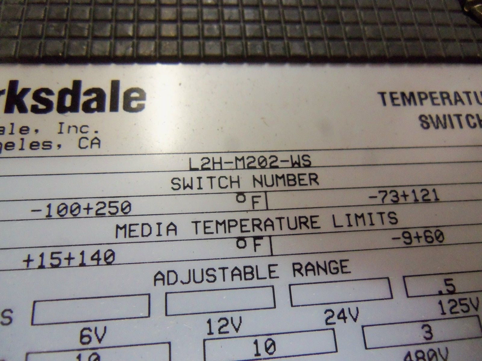 BARKSDALE L2H-M202-WS TEMPERATURE SWITCH *NEW IN BOX*