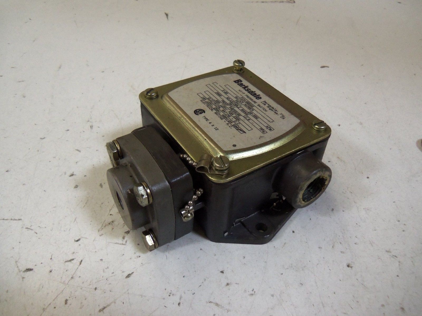 BARKSDALE  P1H-B85SS   *USED*