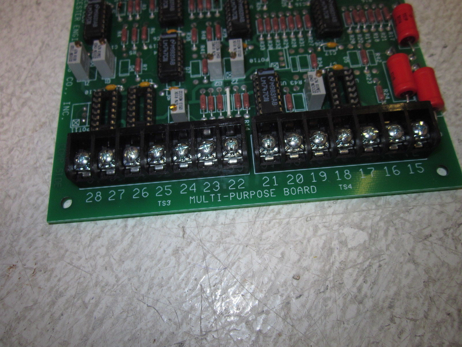 BATTENFELD GLOUCESTER ENG D40074041 REV.E MULTI PURPOSE BOARD *USED*