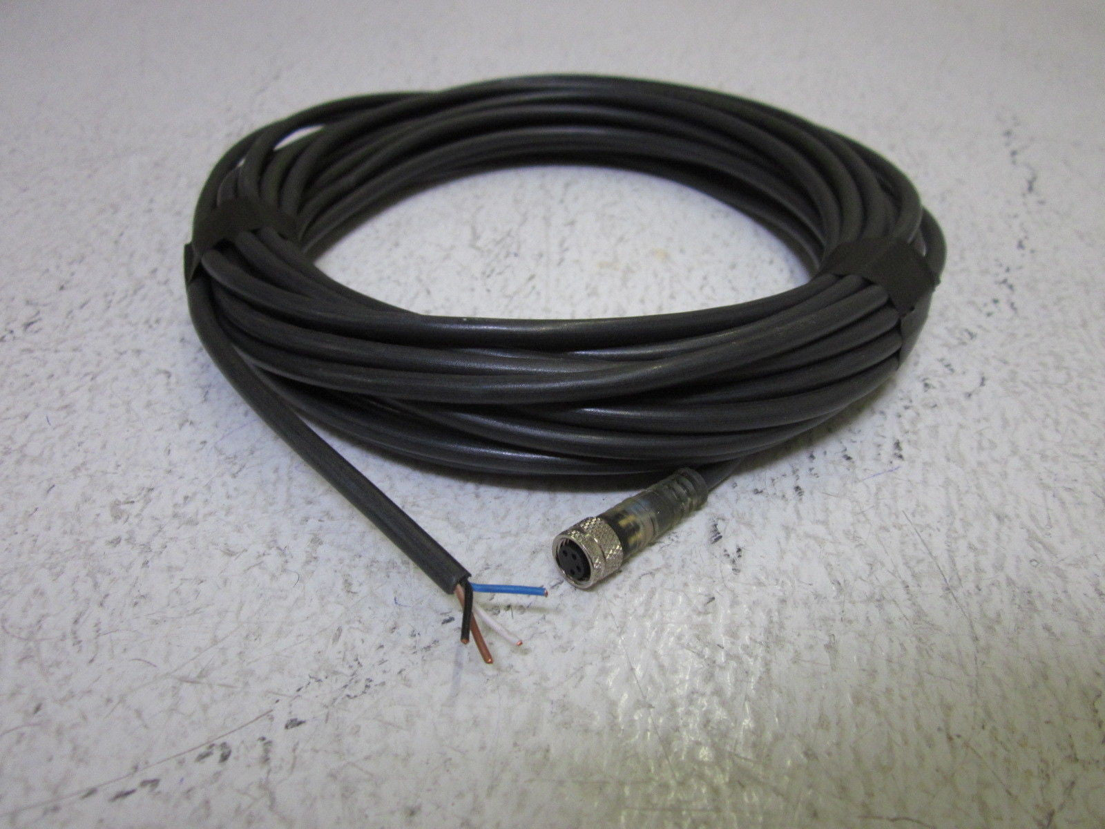 BAUMER ESG 32AH1000 CONNECTOR *USED*