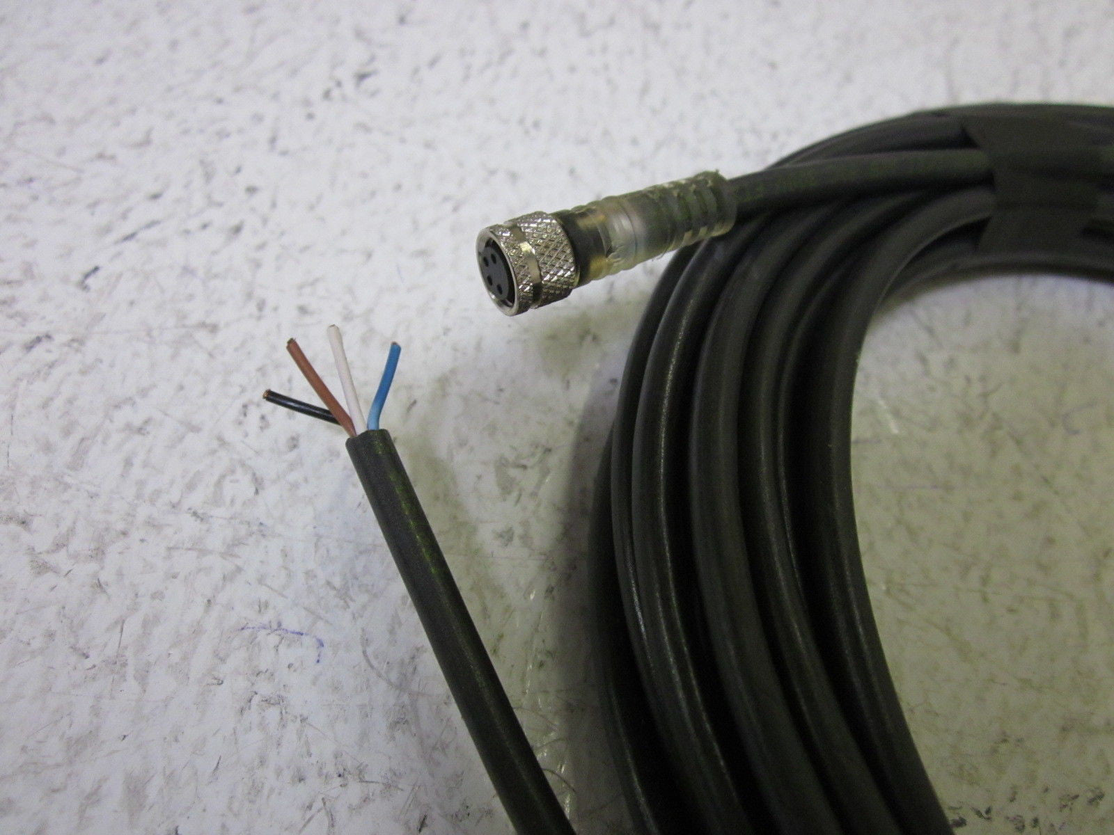 BAUMER ESG 32AH1000 CONNECTOR *USED*
