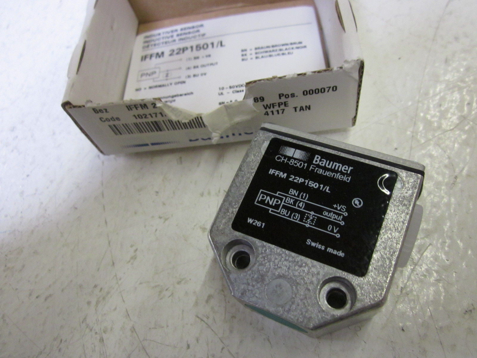 BAUMER IFFM22P1501/L INDUCTIVE SENSOR *NEW IN BOX*